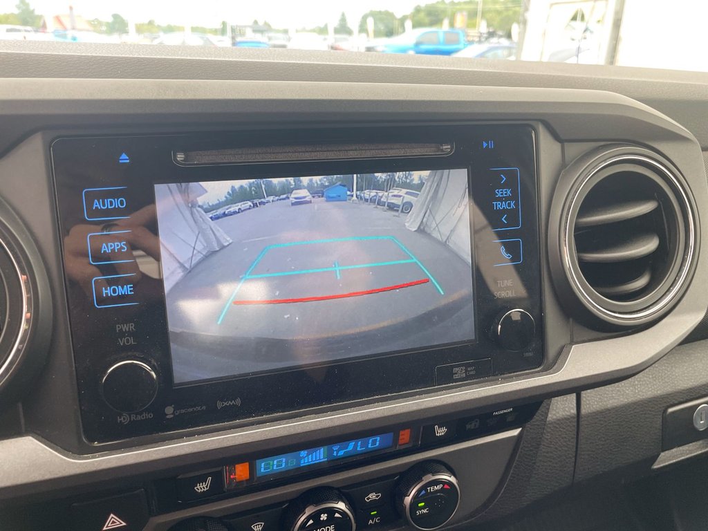 2017 Toyota Tacoma in St-Jérôme, Quebec - 9 - w1024h768px
