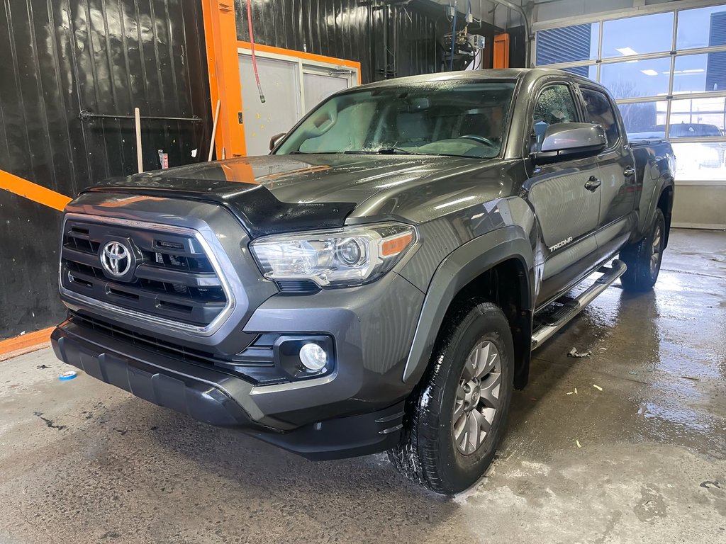 Toyota Tacoma  2017 à St-Jérôme, Québec - 1 - w1024h768px