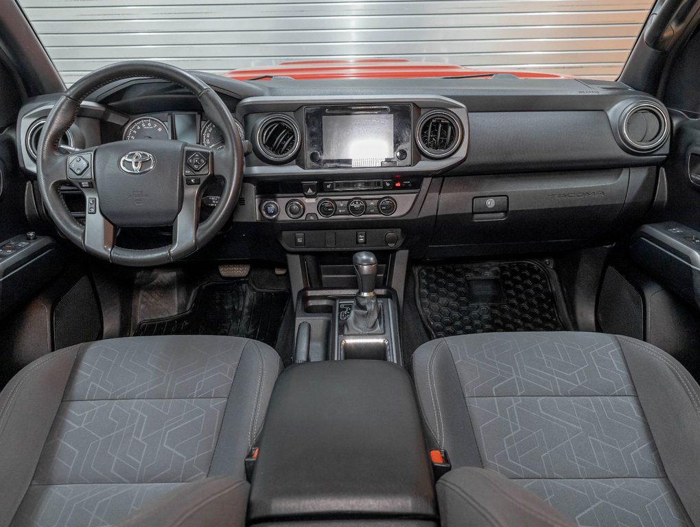 Toyota Tacoma  2017 à St-Jérôme, Québec - 11 - w1024h768px