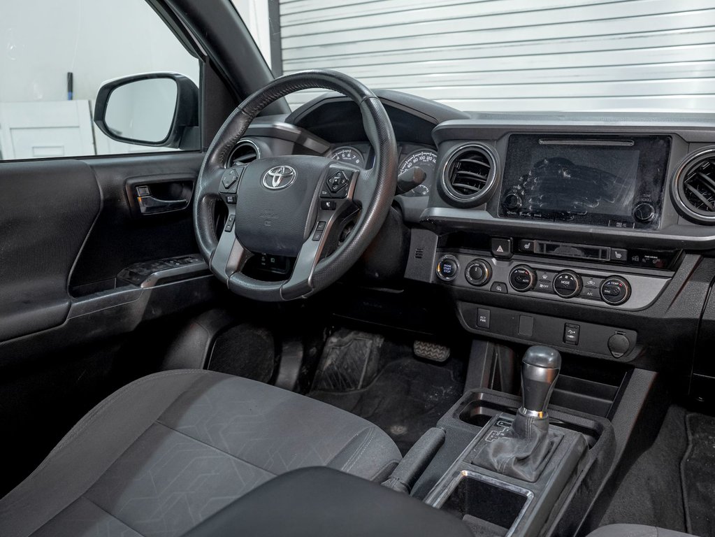 2018 Toyota Tacoma in St-Jérôme, Quebec - 20 - w1024h768px