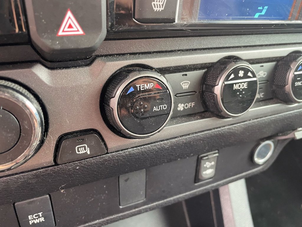 Toyota Tacoma  2018 à St-Jérôme, Québec - 14 - w1024h768px