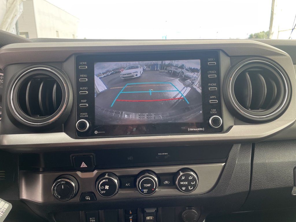 2020 Toyota Tacoma in St-Jérôme, Quebec - 12 - w1024h768px