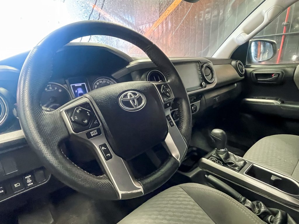 2021 Toyota Tacoma in St-Jérôme, Quebec - 3 - w1024h768px