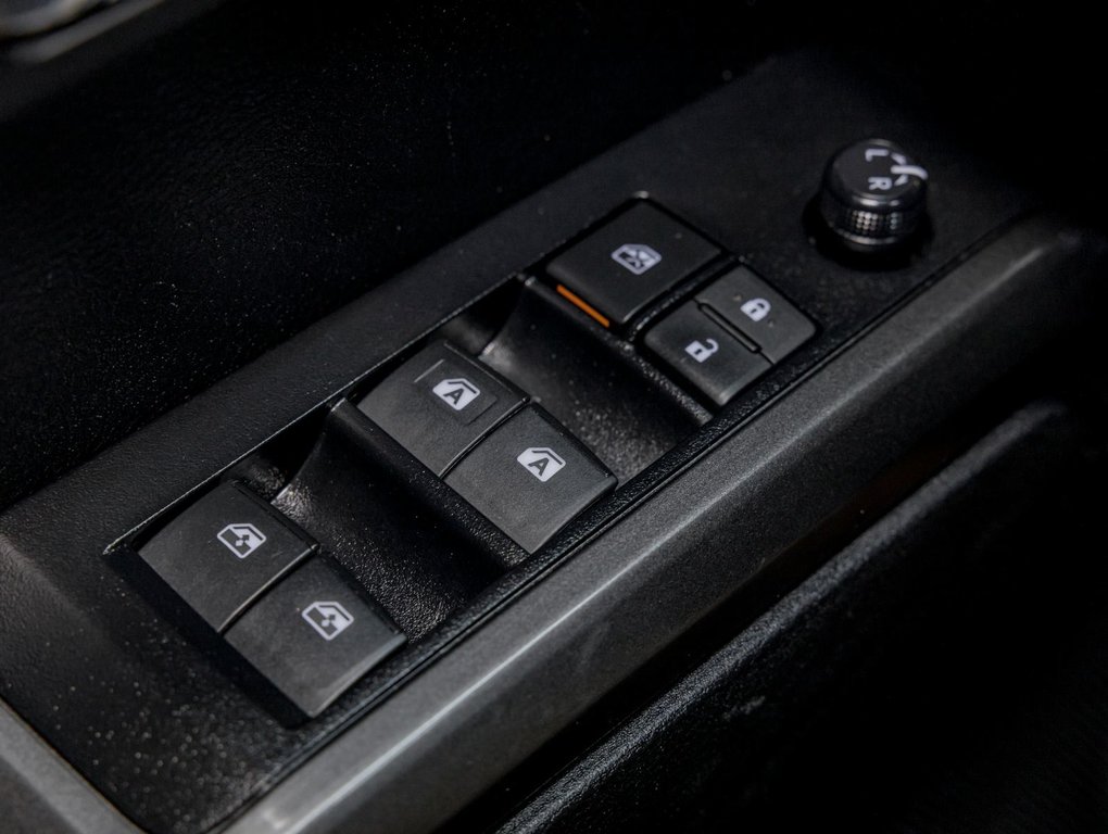 2022 Toyota Tacoma in St-Jérôme, Quebec - 30 - w1024h768px