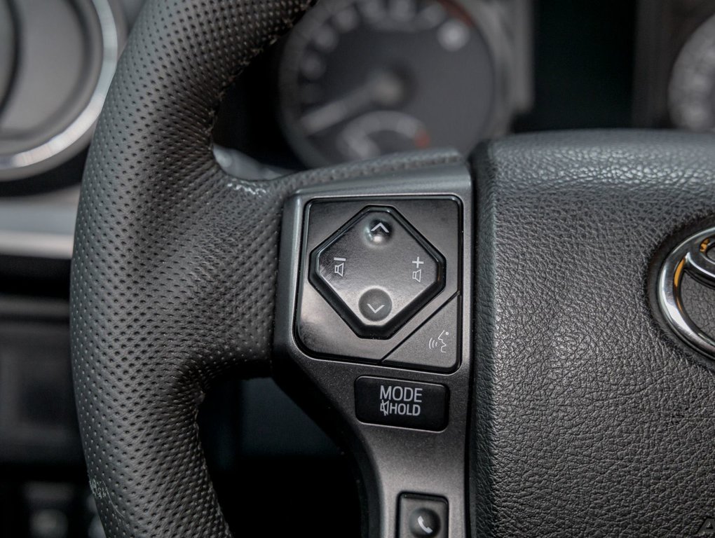2022 Toyota Tacoma in St-Jérôme, Quebec - 14 - w1024h768px