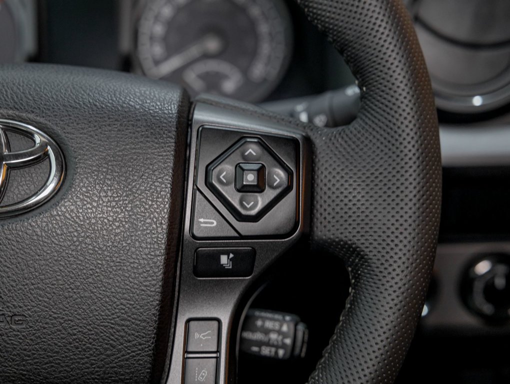 2022 Toyota Tacoma in St-Jérôme, Quebec - 15 - w1024h768px