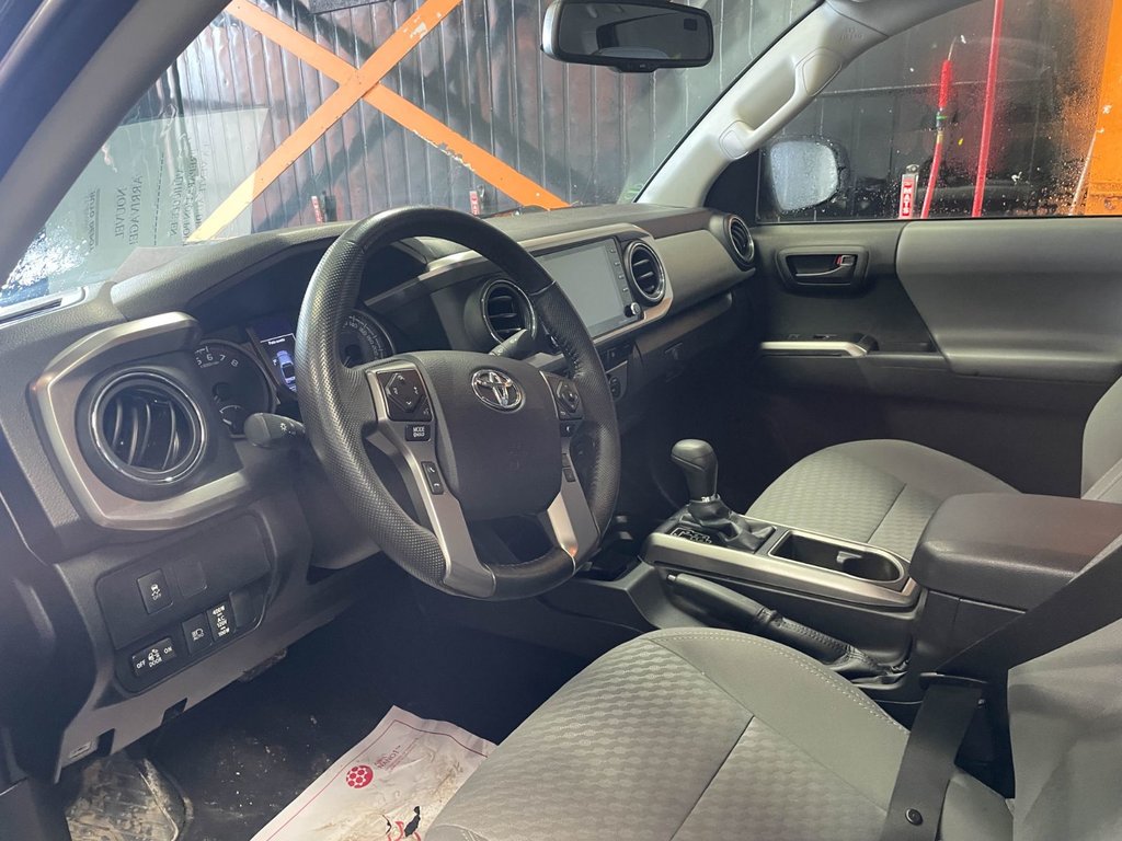2022 Toyota Tacoma in St-Jérôme, Quebec - 3 - w1024h768px