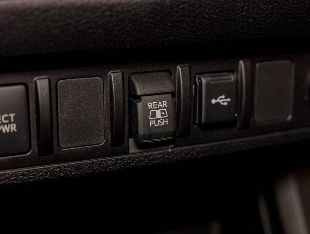2023 Toyota Tacoma in St-Jérôme, Quebec - 24 - w1024h768px