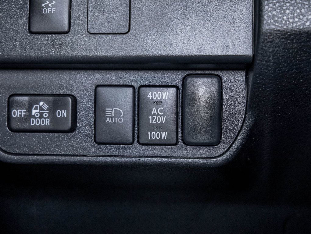 2023 Toyota Tacoma in St-Jérôme, Quebec - 21 - w1024h768px