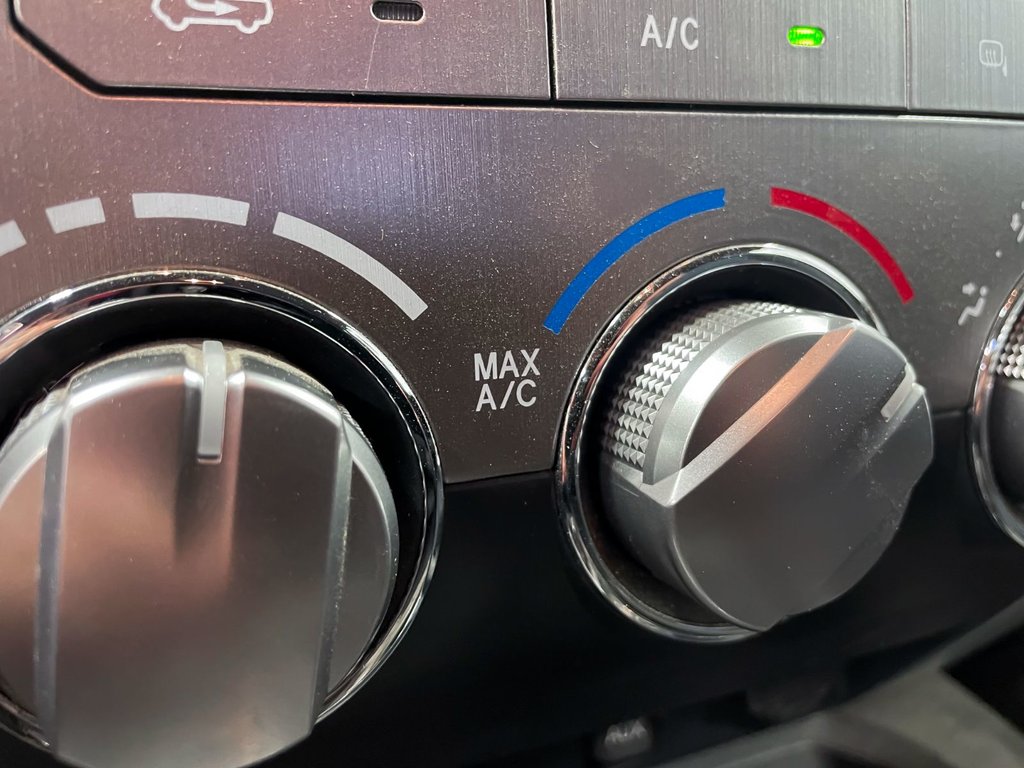 2017 Toyota Tundra in St-Jérôme, Quebec - 13 - w1024h768px