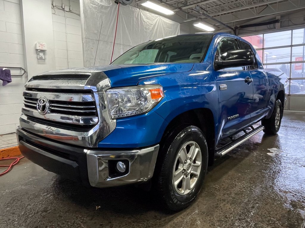 2017 Toyota Tundra in St-Jérôme, Quebec - 1 - w1024h768px
