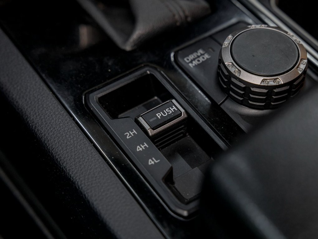 Toyota Tundra  2022 à St-Jérôme, Québec - 26 - w1024h768px