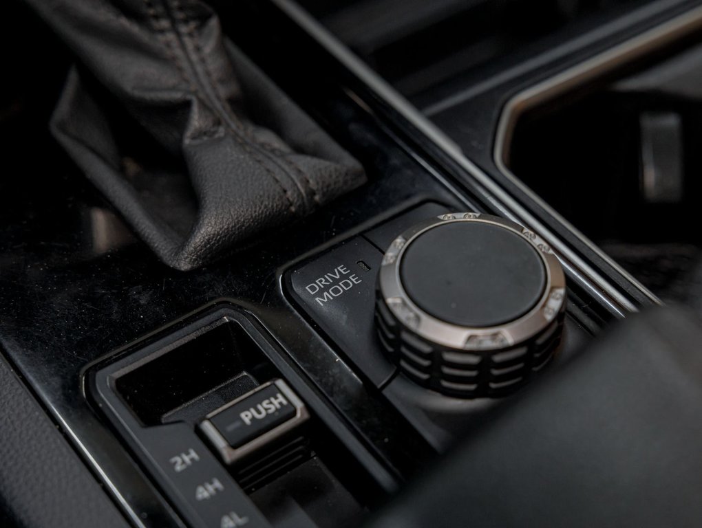 Toyota Tundra  2022 à St-Jérôme, Québec - 27 - w1024h768px