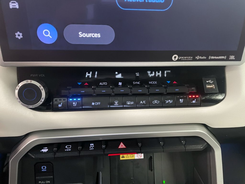 Toyota Tundra  2022 à St-Jérôme, Québec - 13 - w1024h768px