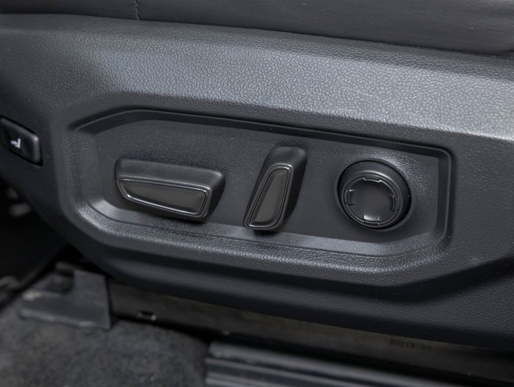 Toyota Tundra  2022 à St-Jérôme, Québec - 30 - w1024h768px