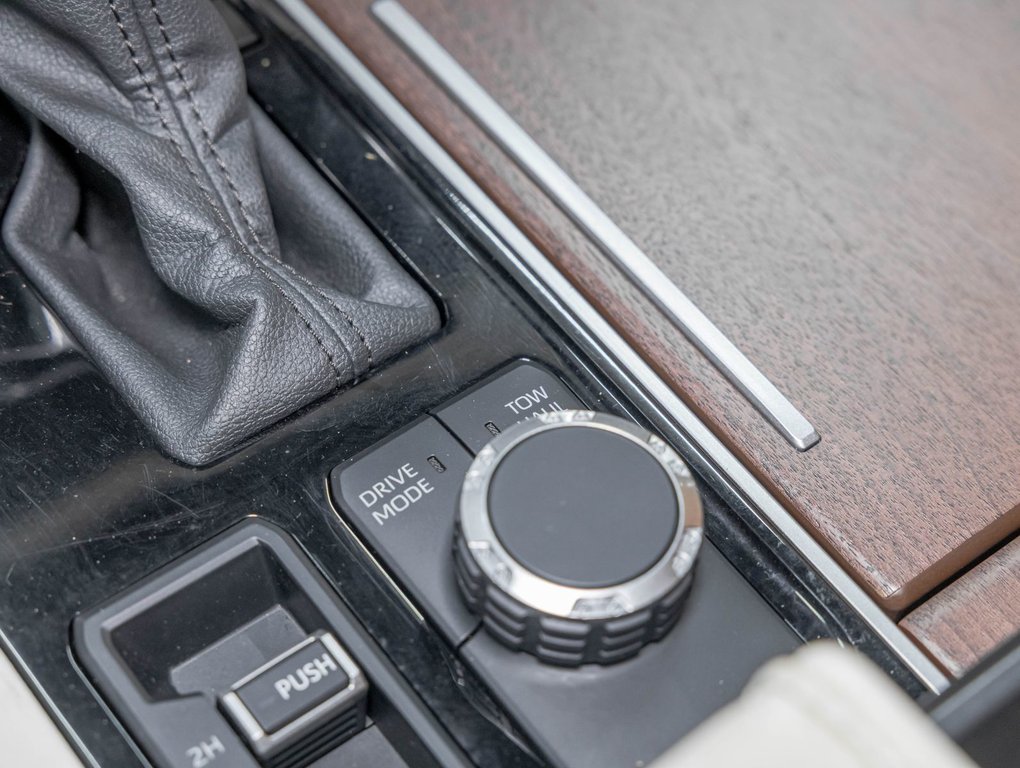 Toyota Tundra  2022 à St-Jérôme, Québec - 28 - w1024h768px