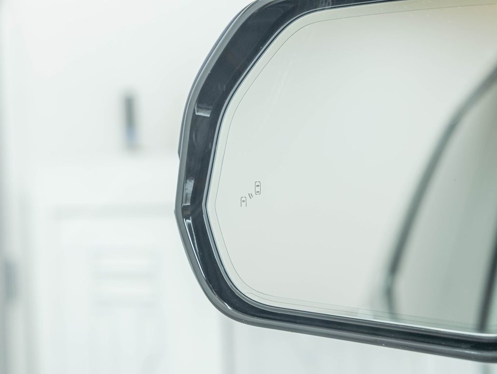 Toyota Tundra  2023 à St-Jérôme, Québec - 35 - w1024h768px