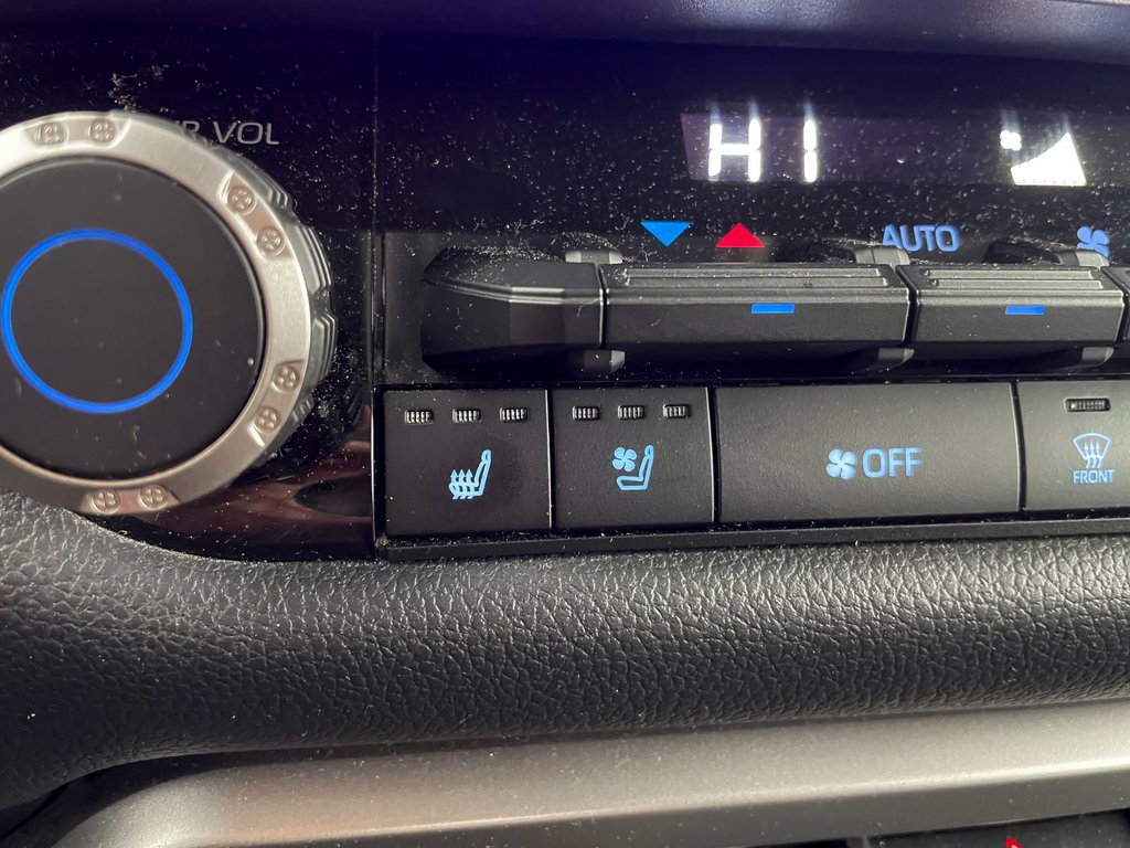 Toyota Tundra  2023 à St-Jérôme, Québec - 12 - w1024h768px