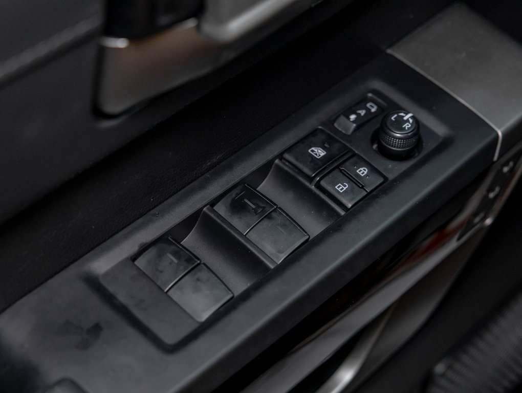 Toyota Tundra  2023 à St-Jérôme, Québec - 29 - w1024h768px