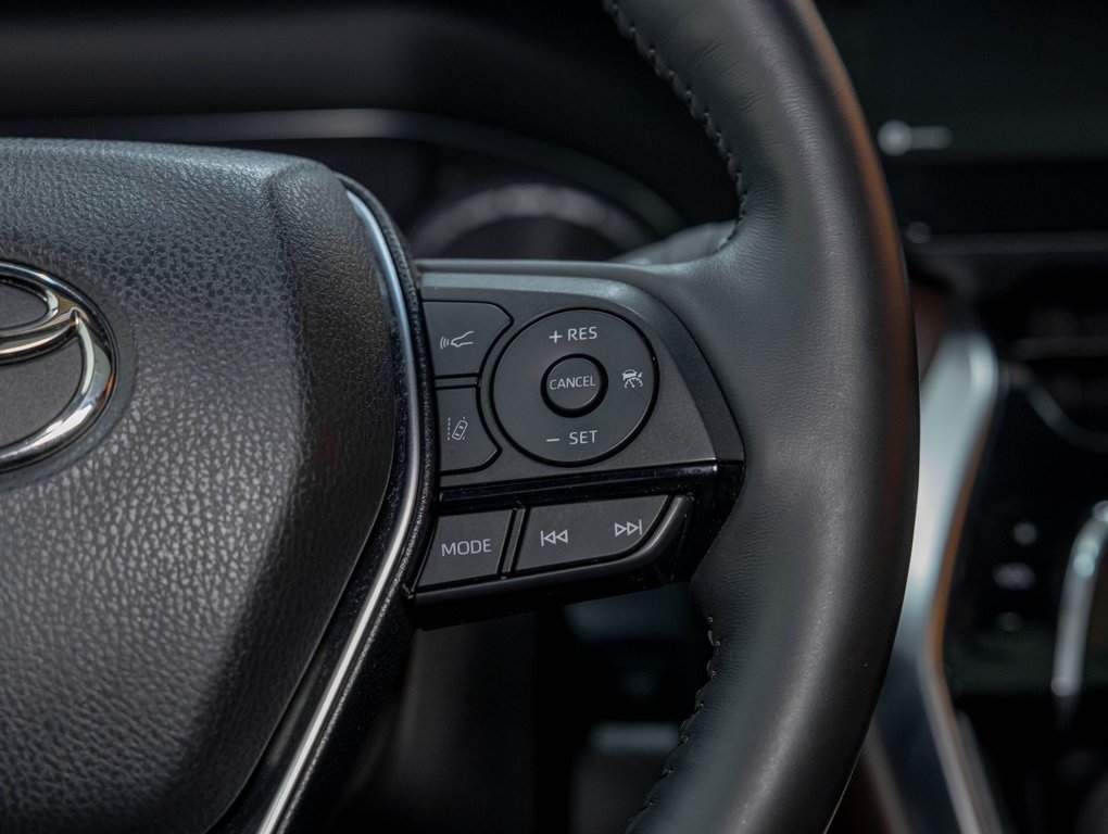 2022 Toyota Venza in St-Jérôme, Quebec - 16 - w1024h768px