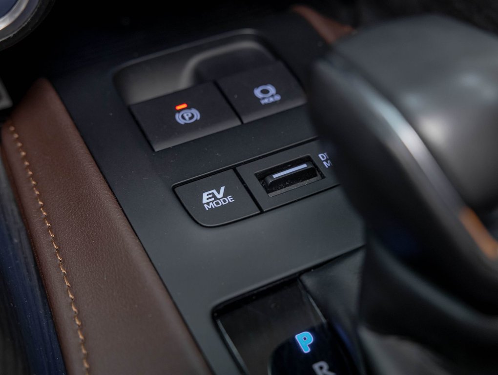 2022 Toyota Venza in St-Jérôme, Quebec - 22 - w1024h768px