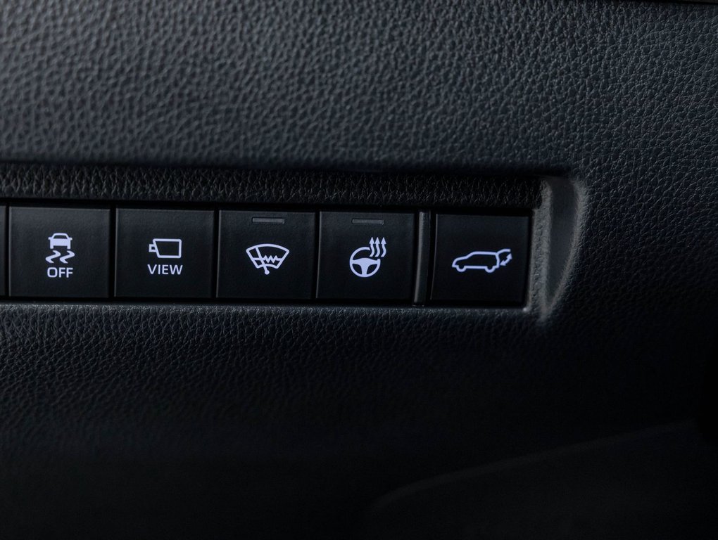 2022 Toyota Venza in St-Jérôme, Quebec - 24 - w1024h768px