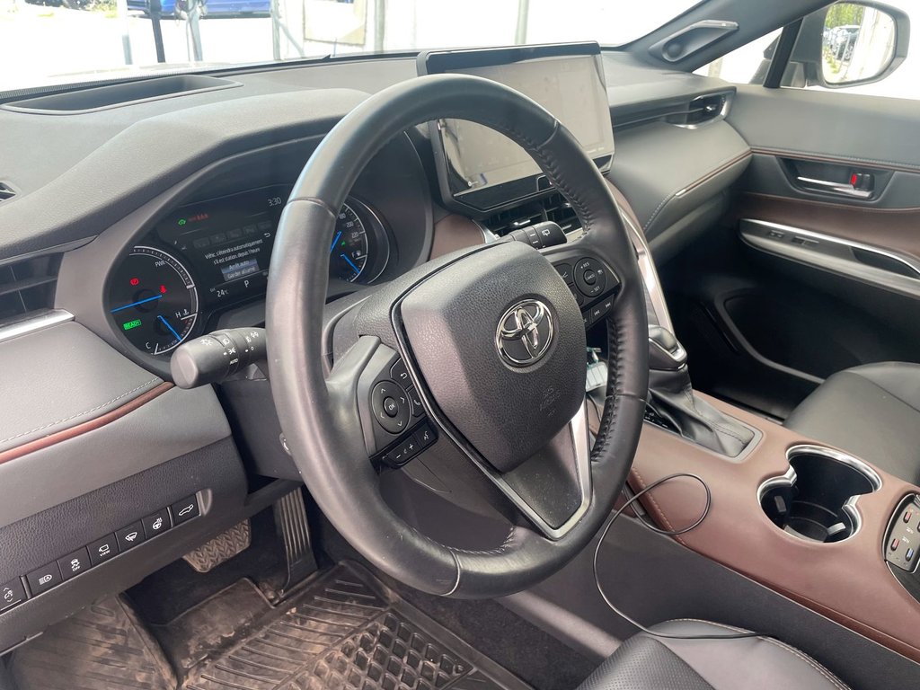 Toyota Venza  2022 à St-Jérôme, Québec - 3 - w1024h768px