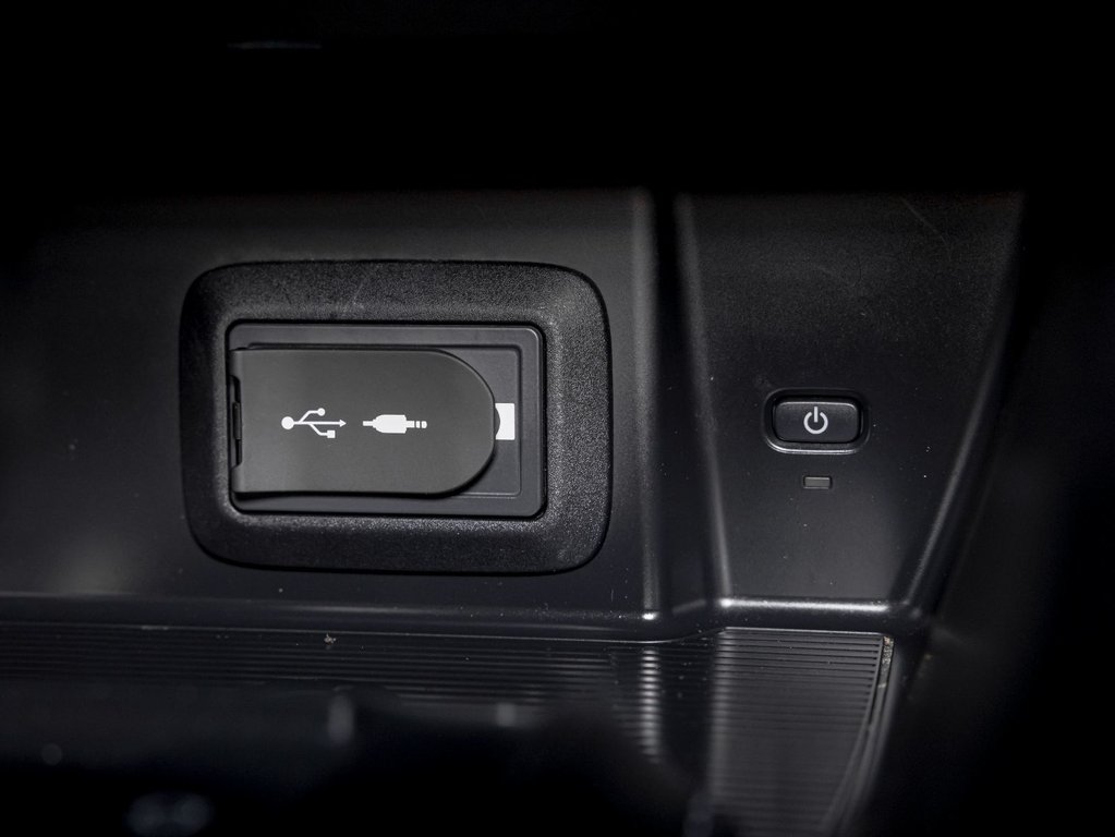 2022 Toyota Venza in St-Jérôme, Quebec - 24 - w1024h768px
