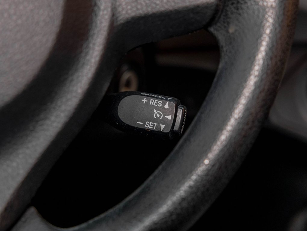 2015 Toyota Yaris in St-Jérôme, Quebec - 17 - w1024h768px