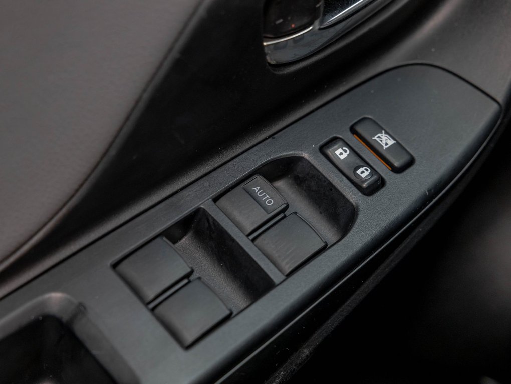 2015 Toyota Yaris in St-Jérôme, Quebec - 18 - w1024h768px