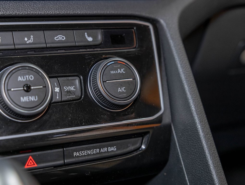 Volkswagen Atlas Cross Sport  2022 à St-Jérôme, Québec - 22 - w1024h768px