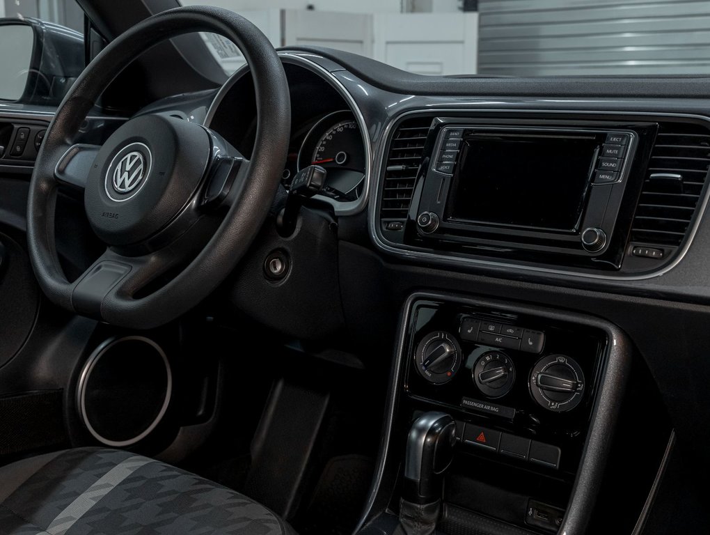 2017 Volkswagen Beetle Coupe in St-Jérôme, Quebec - 23 - w1024h768px