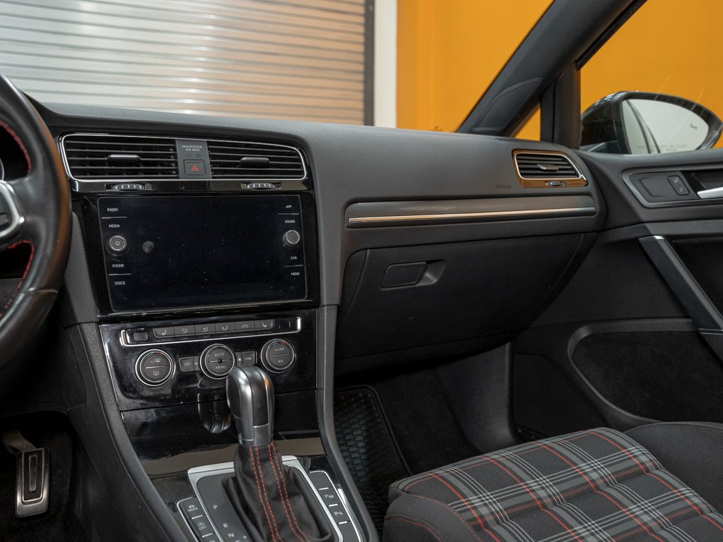 2019 Volkswagen Golf GTI in St-Jérôme, Quebec - 18 - w1024h768px