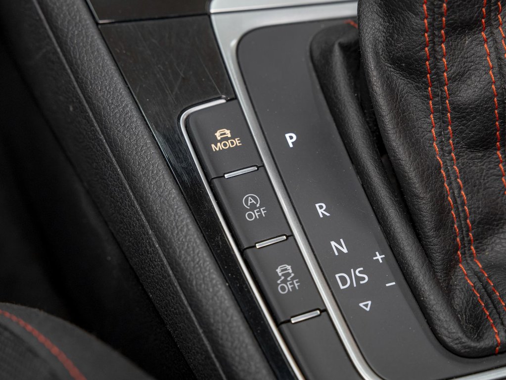2019 Volkswagen Golf GTI in St-Jérôme, Quebec - 22 - w1024h768px
