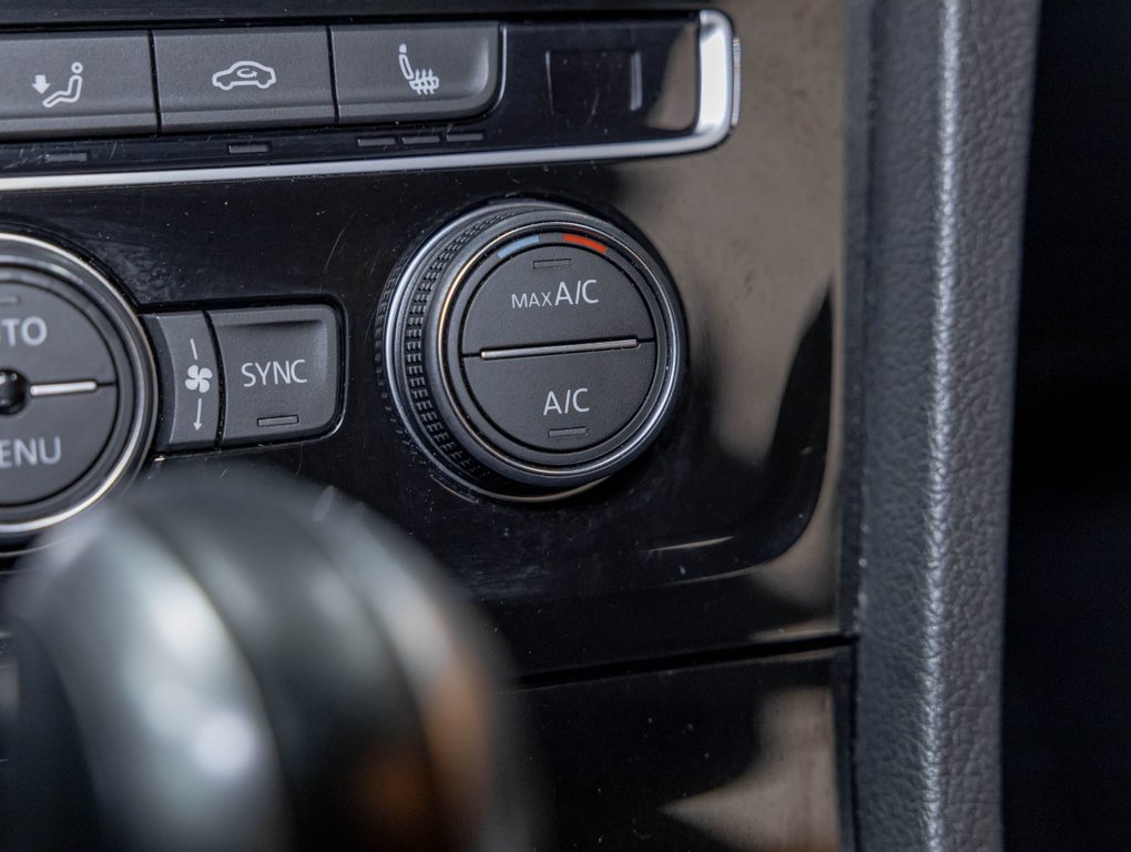 Volkswagen Golf GTI  2020 à St-Jérôme, Québec - 21 - w1024h768px