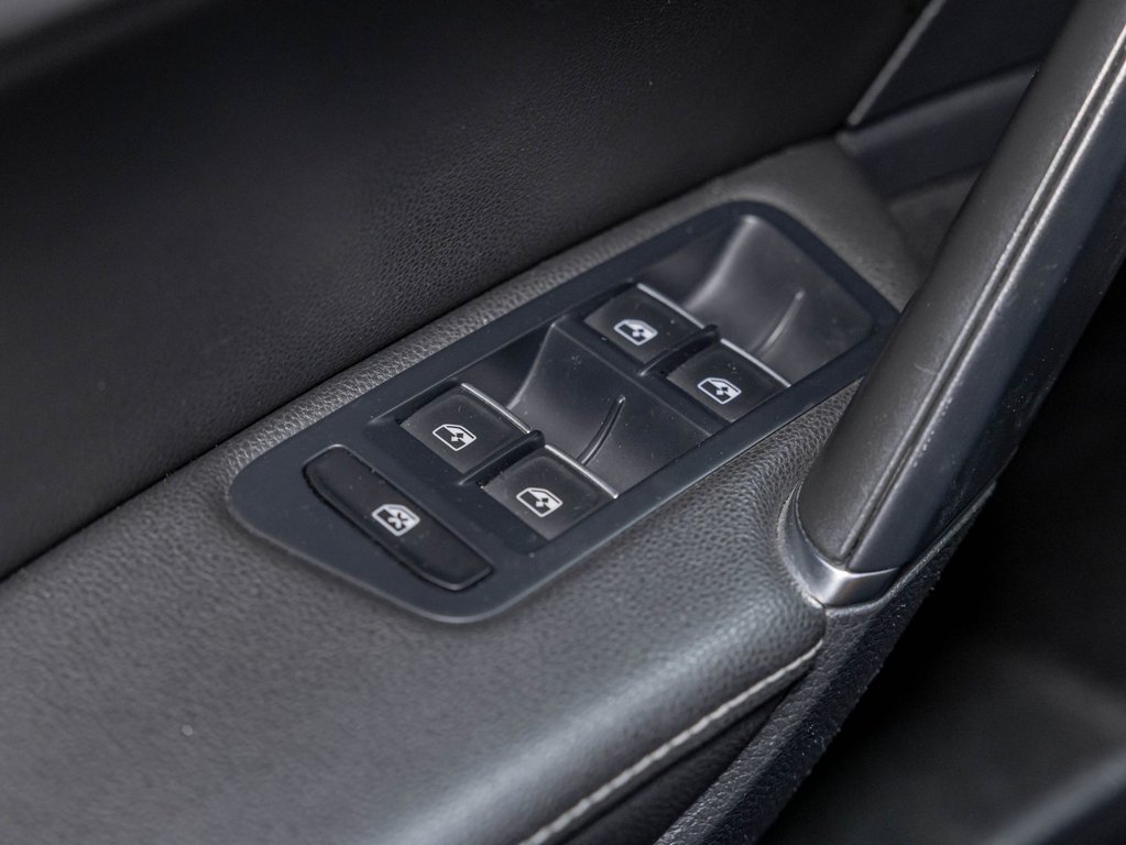 Volkswagen Golf R  2019 à St-Jérôme, Québec - 26 - w1024h768px