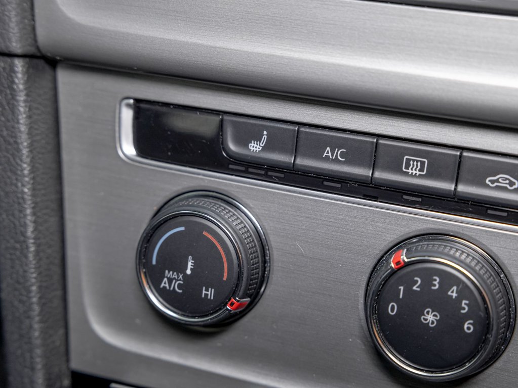 Volkswagen Golf  2017 à St-Jérôme, Québec - 17 - w1024h768px