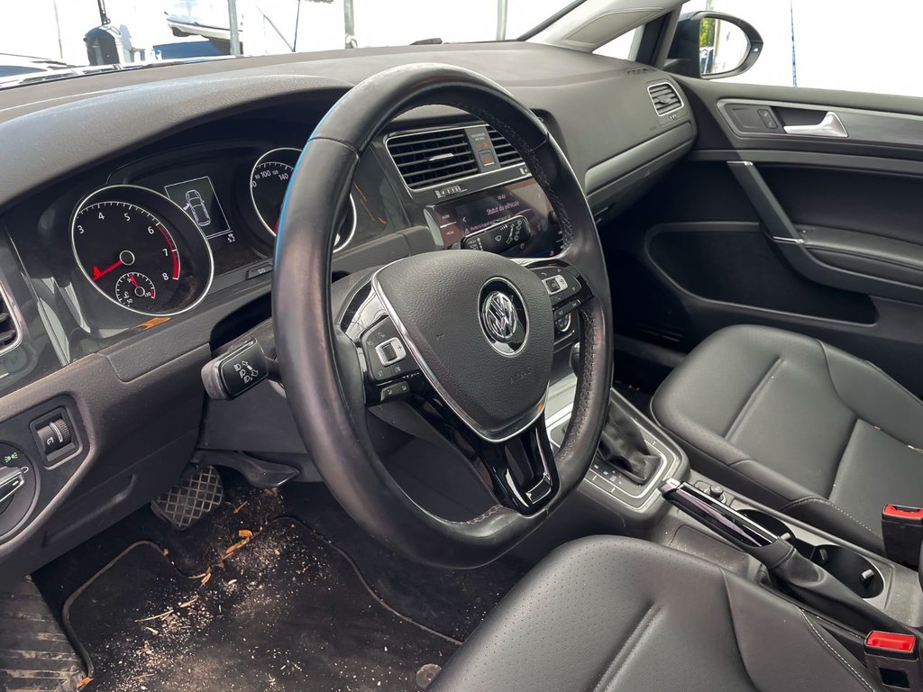 Volkswagen Golf  2018 à St-Jérôme, Québec - 4 - w1024h768px