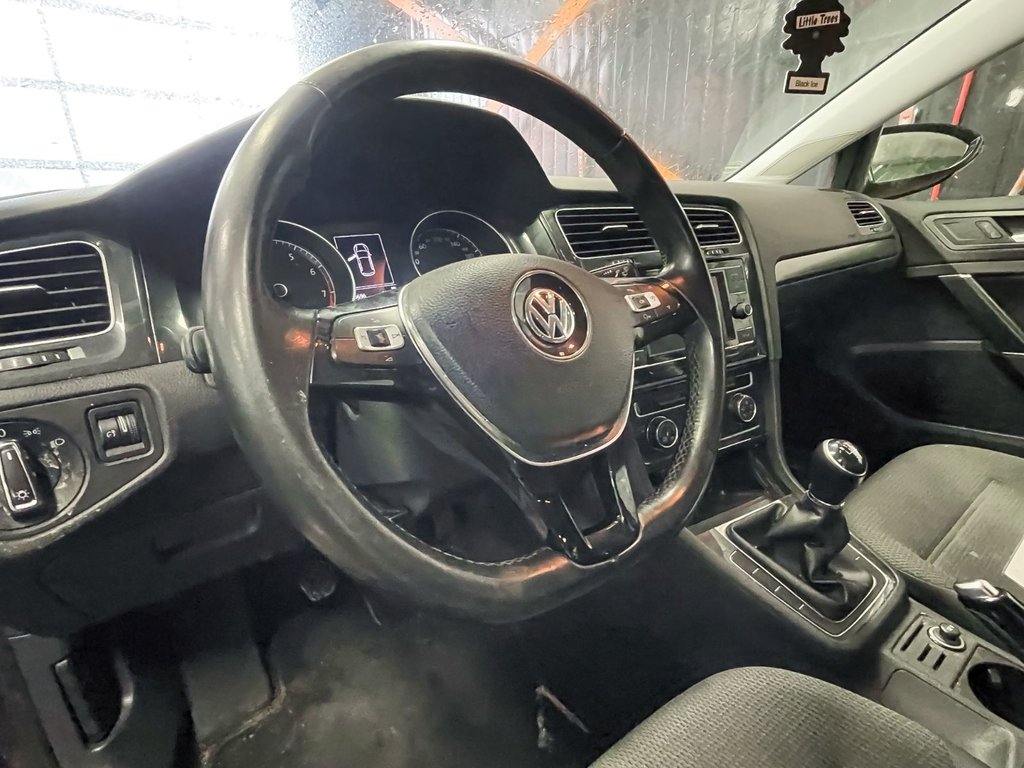 Volkswagen Golf  2018 à St-Jérôme, Québec - 3 - w1024h768px