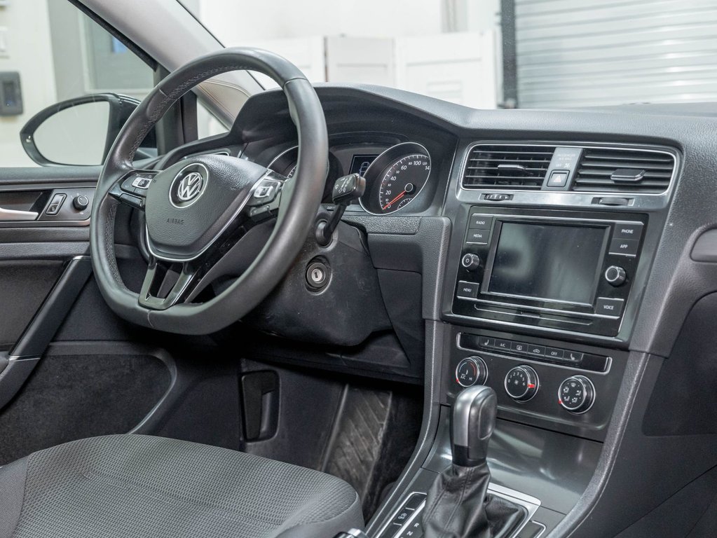 Volkswagen Golf  2020 à St-Jérôme, Québec - 23 - w1024h768px