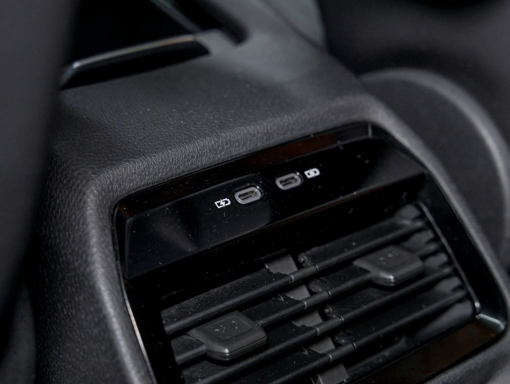 2022 Volkswagen ID.4 in St-Jérôme, Quebec - 30 - w1024h768px