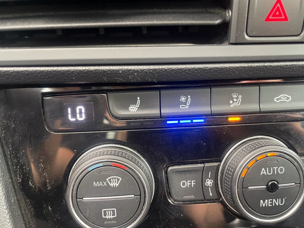 Volkswagen Jetta GLI  2023 à St-Jérôme, Québec - 14 - w1024h768px
