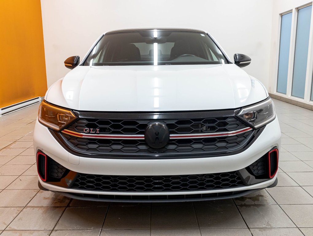 Volkswagen Jetta GLI  2024 à St-Jérôme, Québec - 5 - w1024h768px