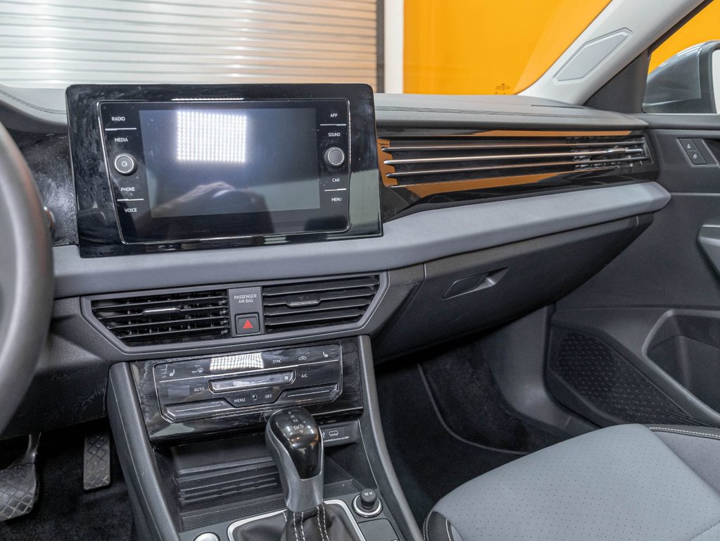 Volkswagen Jetta  2025 à St-Jérôme, Québec - 18 - w1024h768px