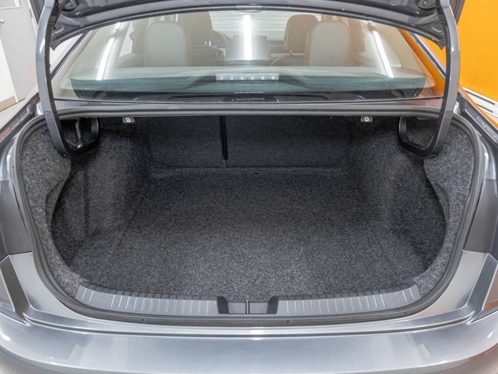 Volkswagen Jetta  2025 à St-Jérôme, Québec - 28 - w1024h768px
