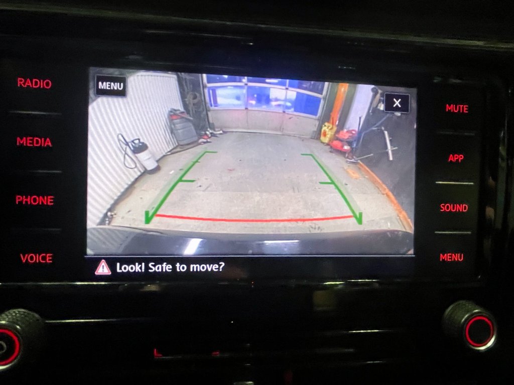 2021 Volkswagen Passat in St-Jérôme, Quebec - 14 - w1024h768px