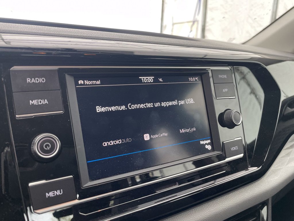 Volkswagen Taos  2022 à St-Jérôme, Québec - 13 - w1024h768px