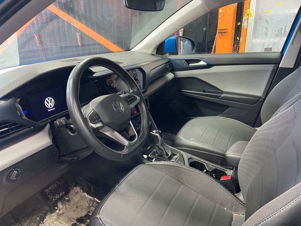 Volkswagen Taos  2023 à St-Jérôme, Québec - 4 - w1024h768px