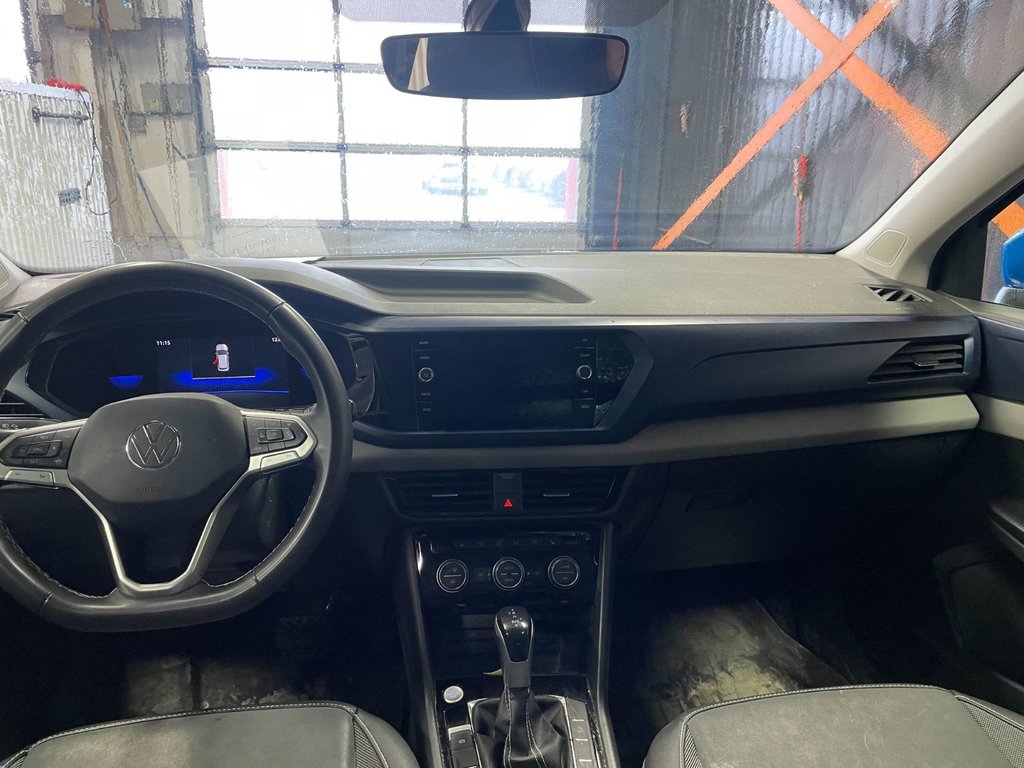Volkswagen Taos  2023 à St-Jérôme, Québec - 12 - w1024h768px