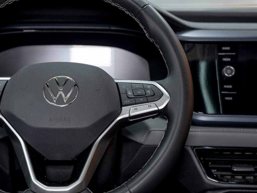 Volkswagen Taos  2024 à St-Jérôme, Québec - 16 - w1024h768px
